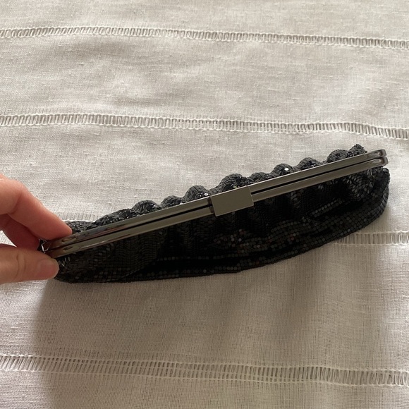 Express Y2K mesh evening clutch in black. - Picture 4 of 12